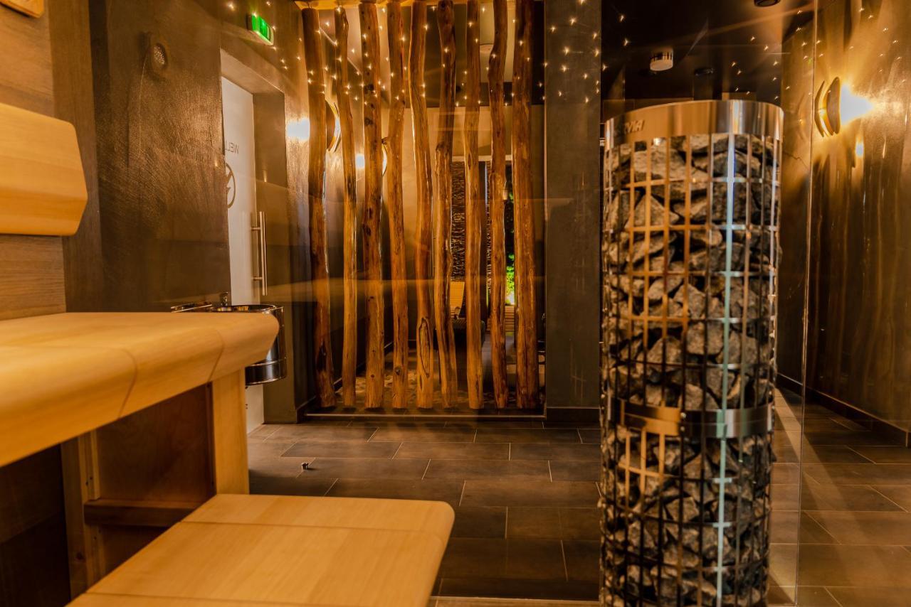 Hotel Dastan Levice Dış mekan fotoğraf