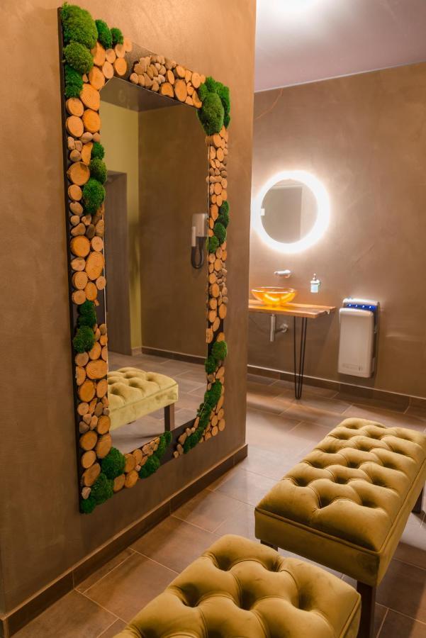 Hotel Dastan Levice Dış mekan fotoğraf