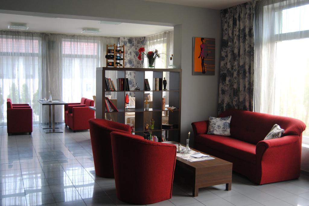 Hotel Dastan Levice Dış mekan fotoğraf