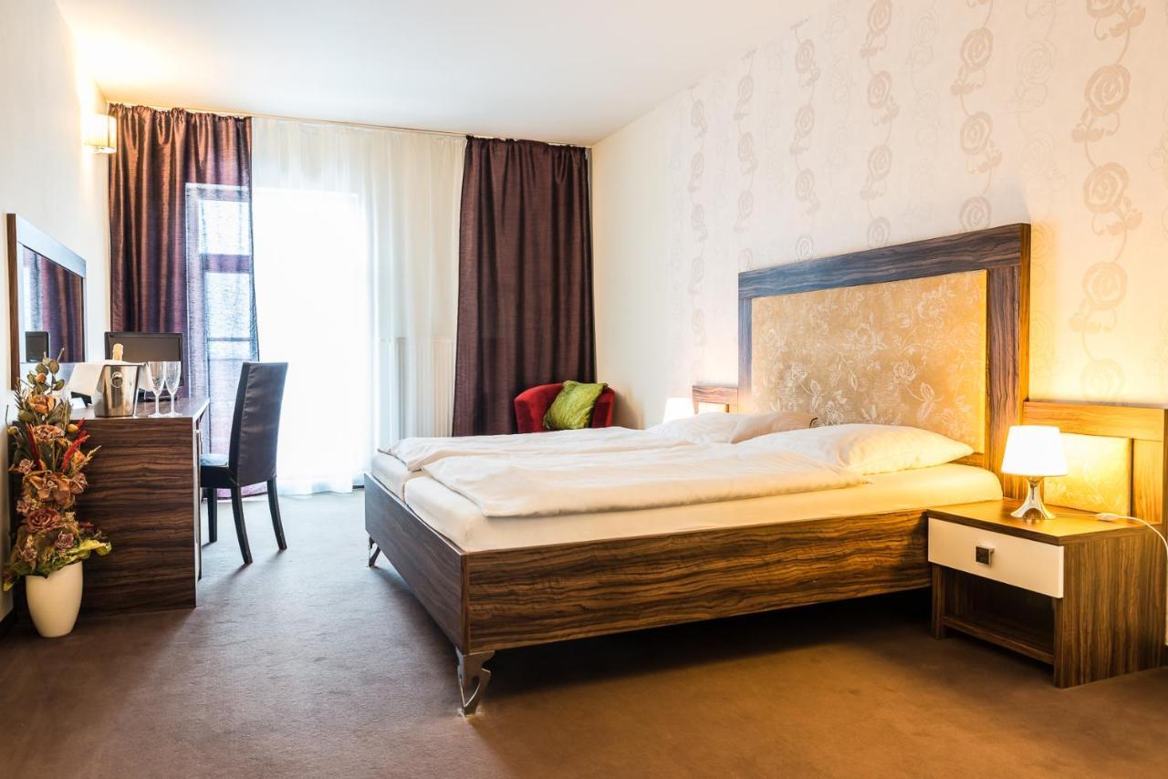 Hotel Dastan Levice Dış mekan fotoğraf
