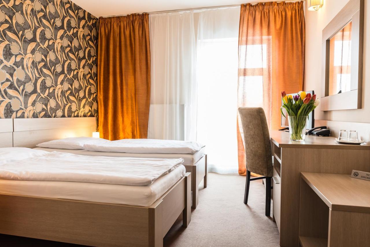 Hotel Dastan Levice Dış mekan fotoğraf