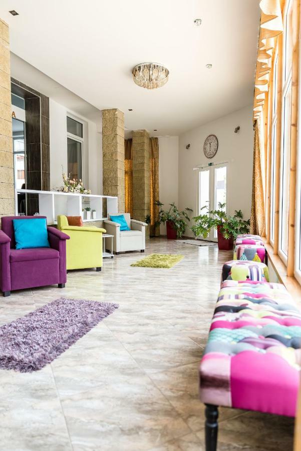 Hotel Dastan Levice Dış mekan fotoğraf