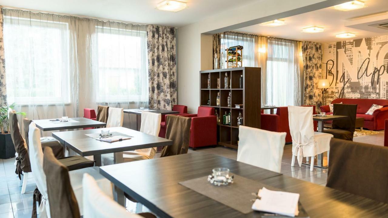 Hotel Dastan Levice Dış mekan fotoğraf