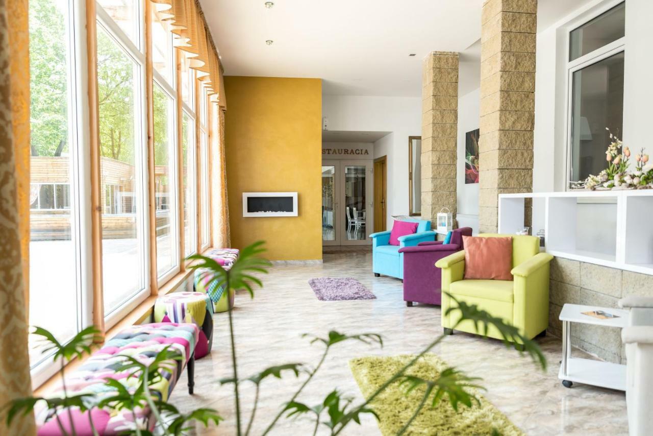 Hotel Dastan Levice Dış mekan fotoğraf
