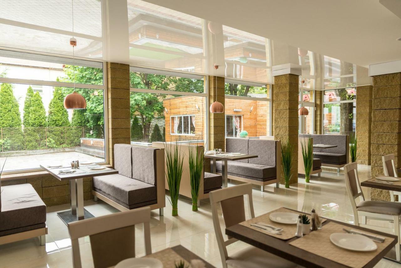 Hotel Dastan Levice Dış mekan fotoğraf
